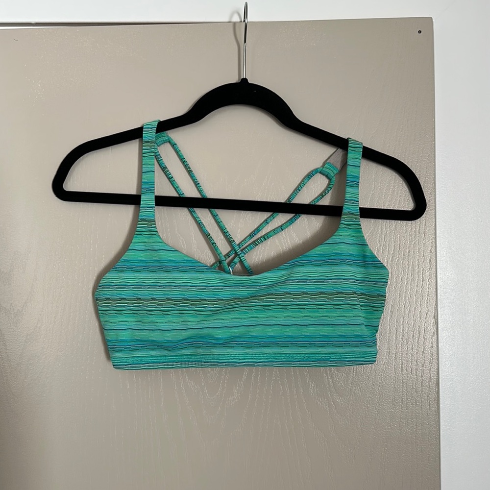 Lululemon sports bra